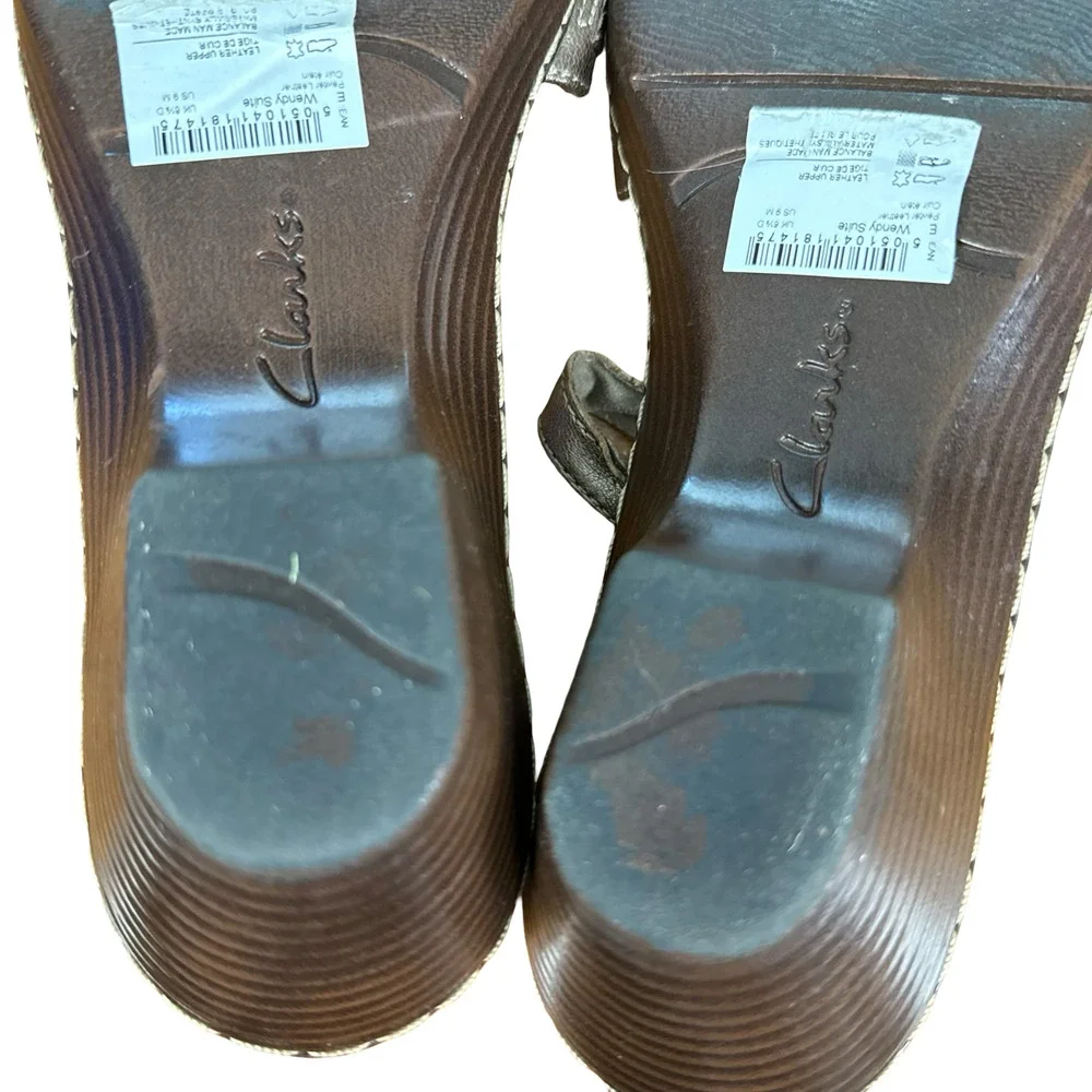 Clarks Wendy Suite Metallic Bronze Leather Ankle Strap Low Heels Shoes Sandals 9